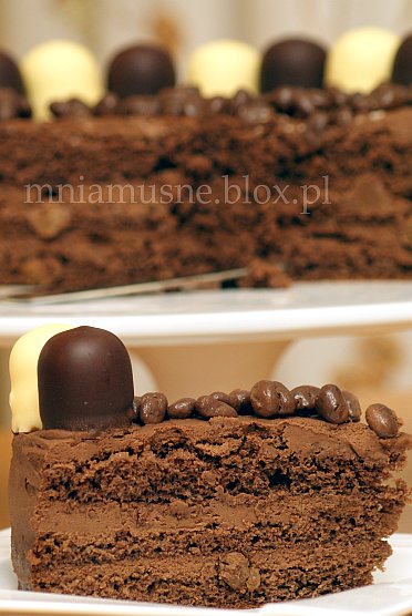 Mocno czekoladowy tort piaknowy